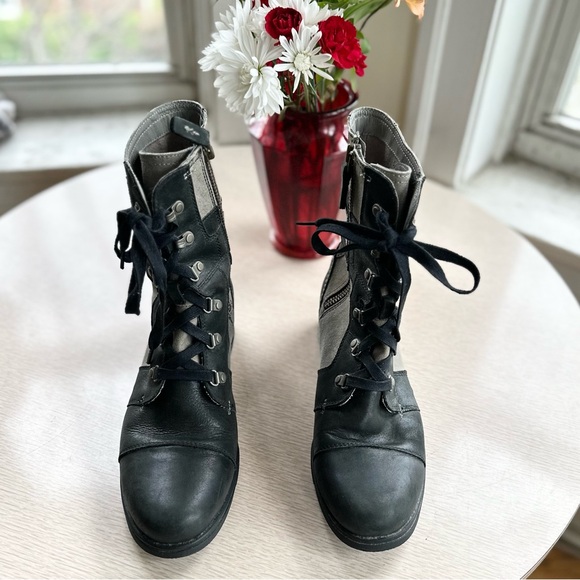 SOREL Black & Olive Khaki Boots - Size 10 - Picture 2 of 6